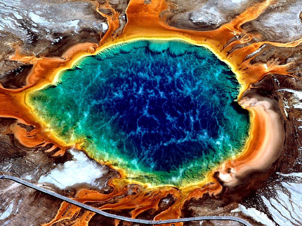 coopers_digest's tweet photo. T R A V E L| Grand Prismatic Spring, Wyoming, USA https://t.co/Awxd2kYh1g