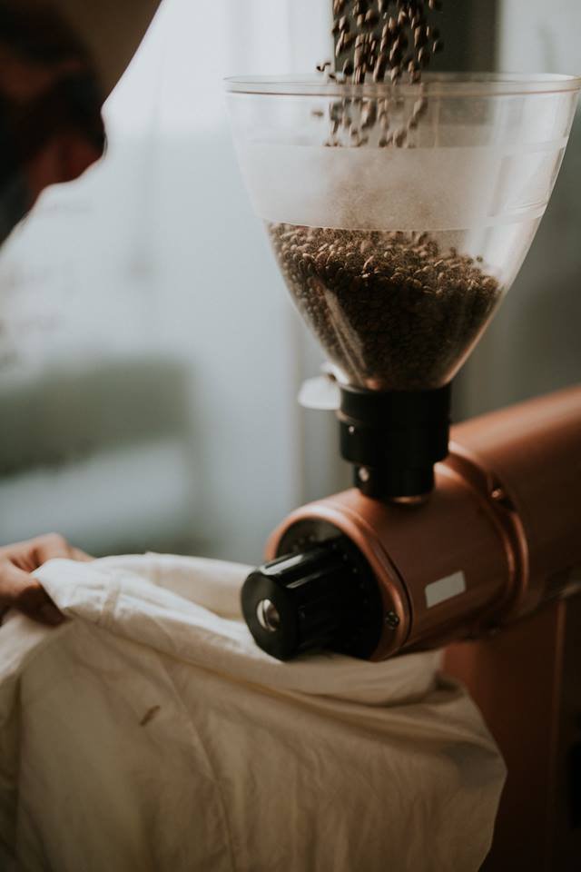CafesBay's tweet photo. #Verano.. verano… verano… ☀️☀️☀️
y nosotros aquí #torrando el grano...☕️☕️ https://t.co/LDMPkTss5n