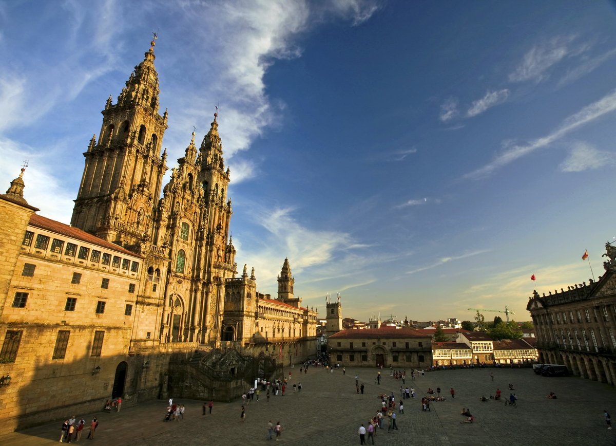 SitiosdeEspana's tweet photo. Hoy toca desear un feliz día de su comunidad a todos los gallegos.
¡Feliz #DíadeGalicia! https://t.co/mDHOsfm5bu