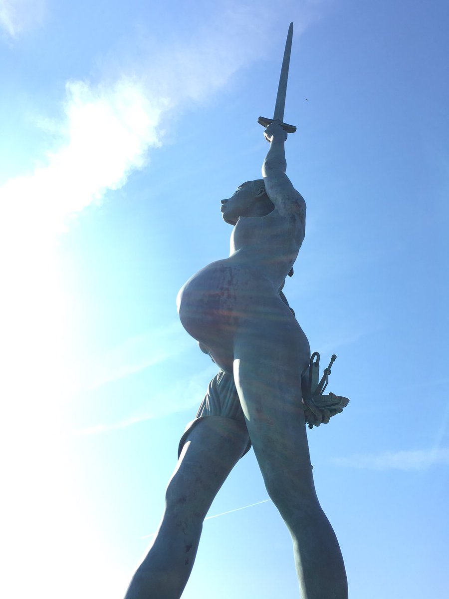 xtinadoyle's tweet photo. A Man just called #Verity, a 20m #statue by #DamienHirst "grotesque" to his young #son  - doesn't that say it all #about #men 🤔😡 https://t.co/jTwjxcSBG3