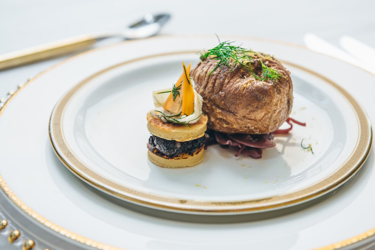 AncestryUK's tweet photo. 40% Irish & 32% Scandinavian #DNA led to Hassleback potatoes, Irish white pudding with fermented horseradish & dill pickles at #DNADiningโจ. https://t.co/qLnAWW2kwl