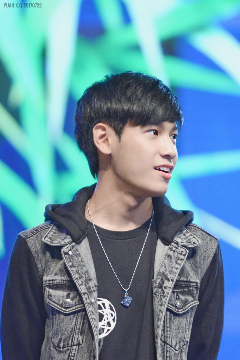 tina_yxq_'s tweet photo. (｡･ω･｡)ﾉ♡
@stjinx_maya @Singtofc_Th 
#SingtoPrachaya 
#คนของปราชญา
#perayahome
#SotusFanMeetinginChina2017 https://t.co/O66765cGBO
