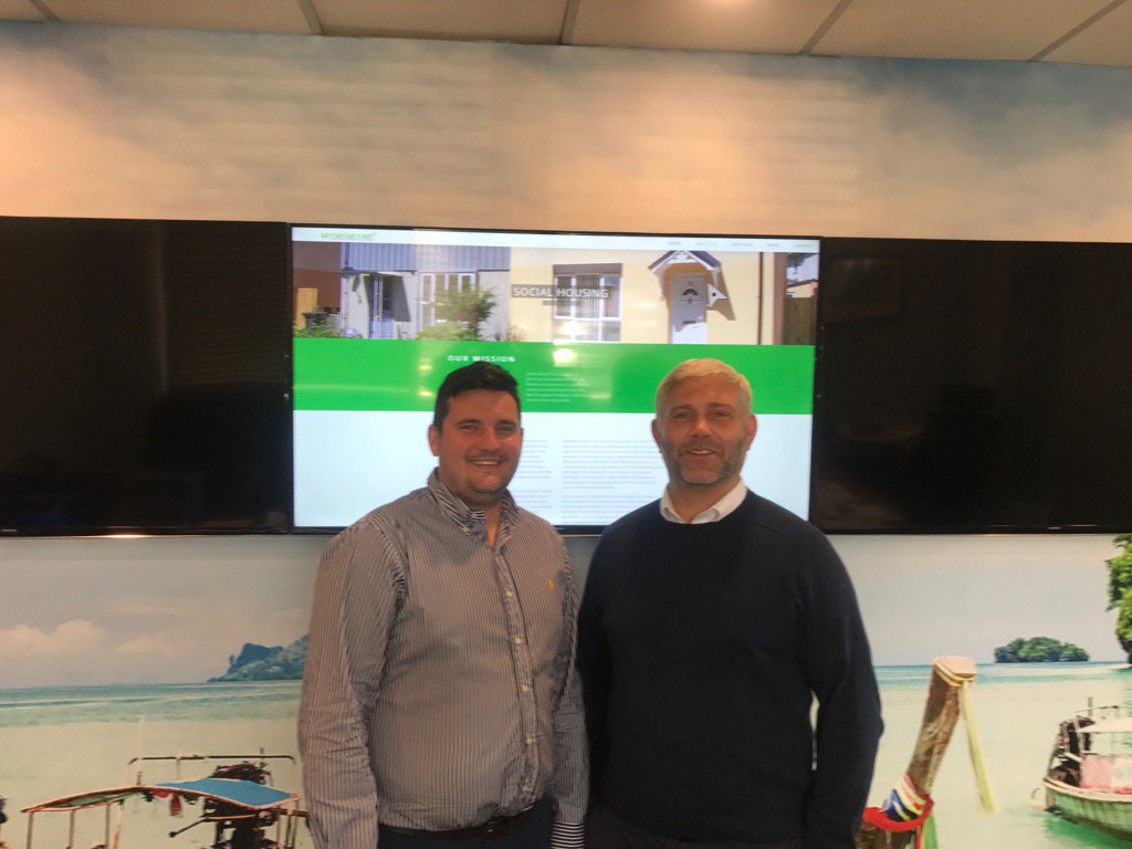 tanner_bennett_'s tweet photo. New recruit @ashtanner22 @NSPCC @LondonMarathon ...let the training begin.!! https://t.co/yZs4yKWJTu
