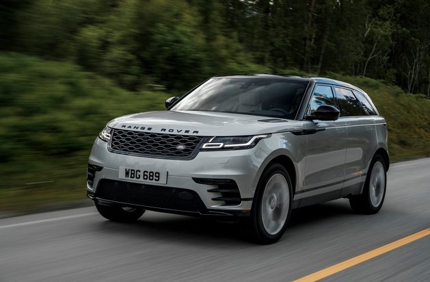 AUTOiNews's tweet photo. First #Drive: Range Rover Velar. https://t.co/sxHSHubnKP #Car #CarNews #Driving https://t.co/0WrYH4eHkt