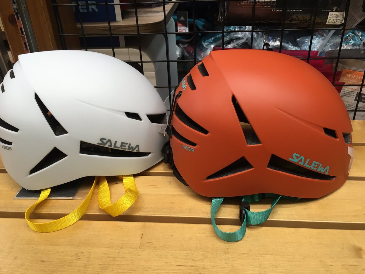 SALEWA VEGA サレワのヘルメットはやっぱりカッコイイ！
