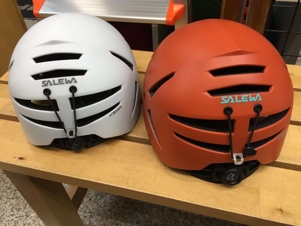 SALEWA VEGA サレワのヘルメットはやっぱりカッコイイ！