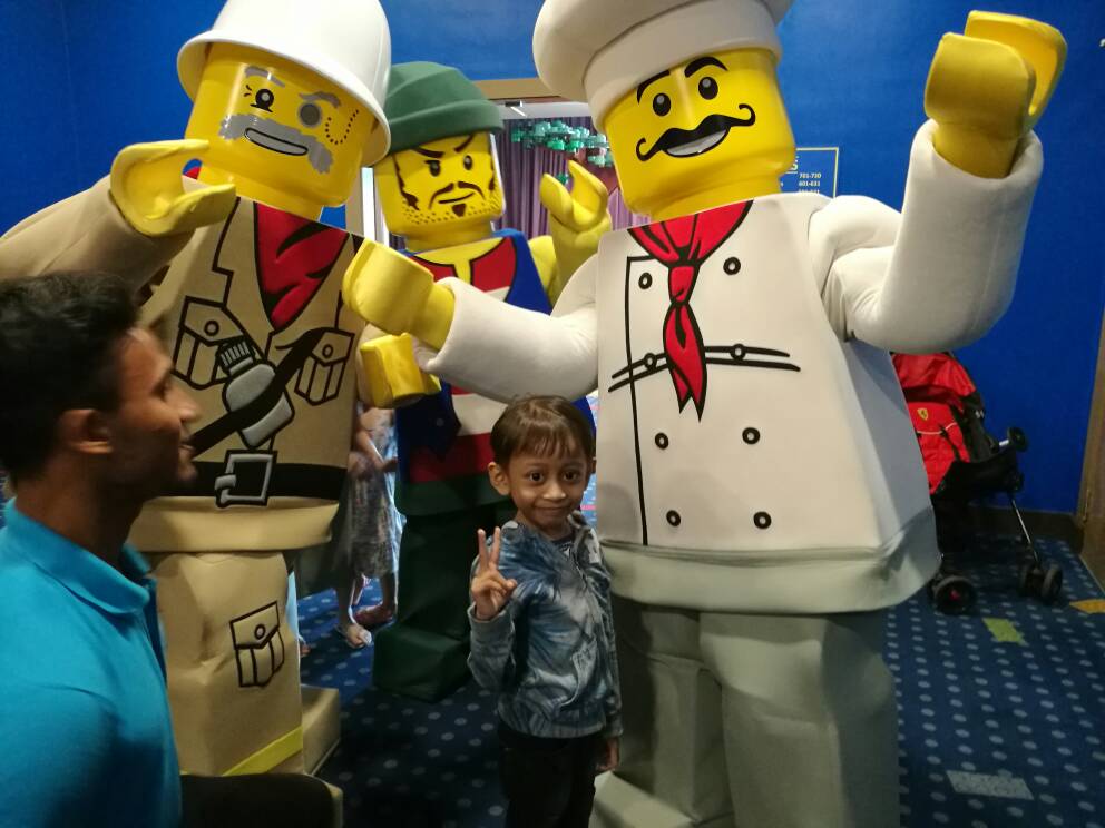 LEGOLAND_MY's tweet photo. We had the pleasure of bringing Adam Rayyan to experience a bit of magic #LEGOLANDMY. Weโre glad to make small difference where we can. https://t.co/85WVJnLD7R