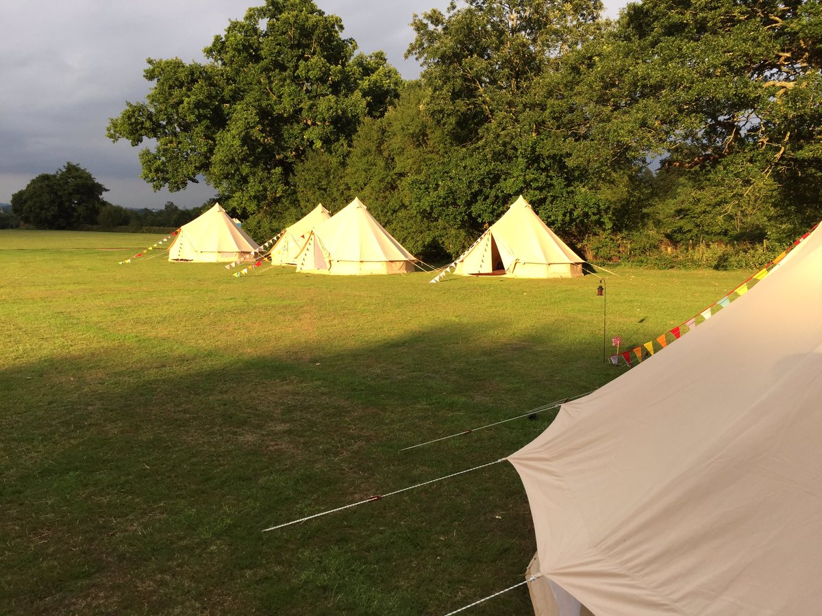SJBsummerschool's tweet photo. The @SJBWindsor Summer School spent a very British event camping last night. Thanks to @PepperBellsGlam for the tents! #campingisintents https://t.co/lBTOxNh0cZ