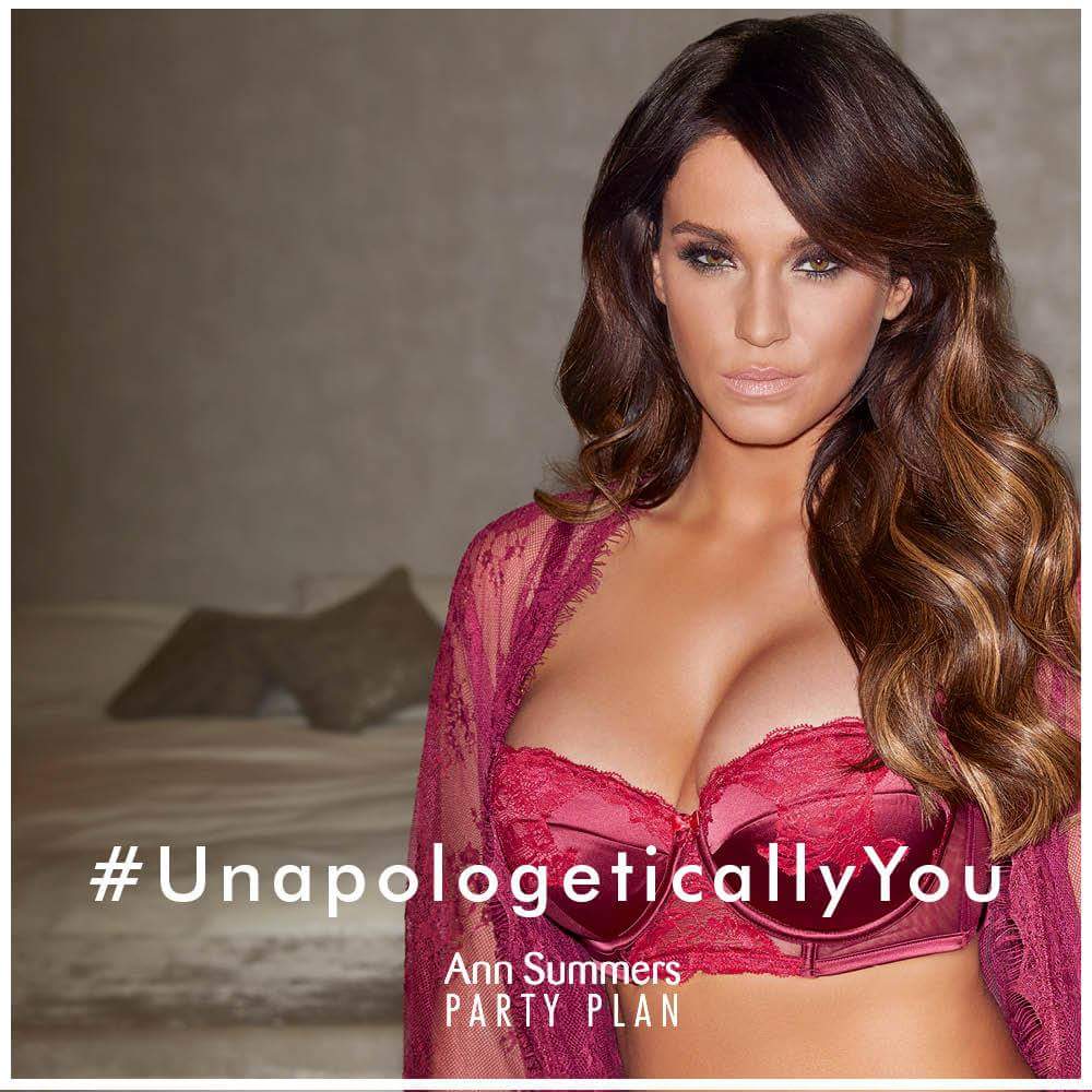 ZoePrior's tweet photo. Wow! @VickyPattison #UnapologeticallyYou #WeAreAllBeautiful #AnnSummers #New Catalogue #Region7 #ASPartyplan @sophie_crossley https://t.co/QsFfDG9X6q