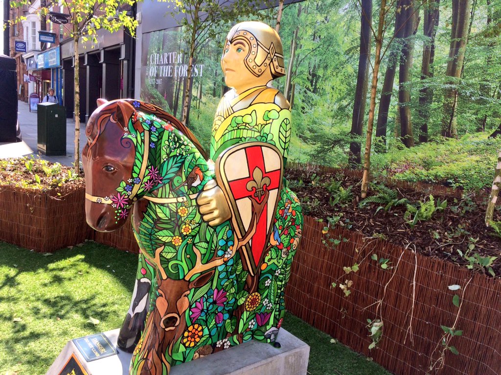 CatherineEsse's tweet photo. Just been #followed by an artwork 😄 #LincolnKnights w/ #Twitter accts #2017life #surreal - thank u @ConstructKnight! (Sorry, not u in pic😉) https://t.co/2H09s31SMh