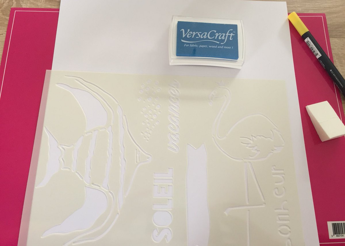Scrapsnisi's tweet photo. Petit projet en cours #ScrapPlaisir #versacraft #pochoir #pagedeScrap https://t.co/DBglExnhF1