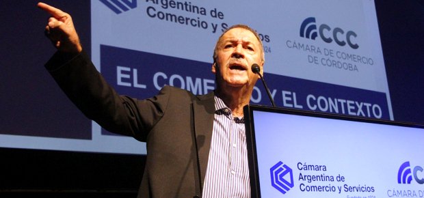 JuanTurello's tweet photo. 5 datos para entender pelea @JSchiaretti vs @mauriciomacri: #impuestos, #Encuesta; CKF, 2019 y Caja Jubilaciones https://t.co/ac9eki6Ich https://t.co/zMaFW1HB6H