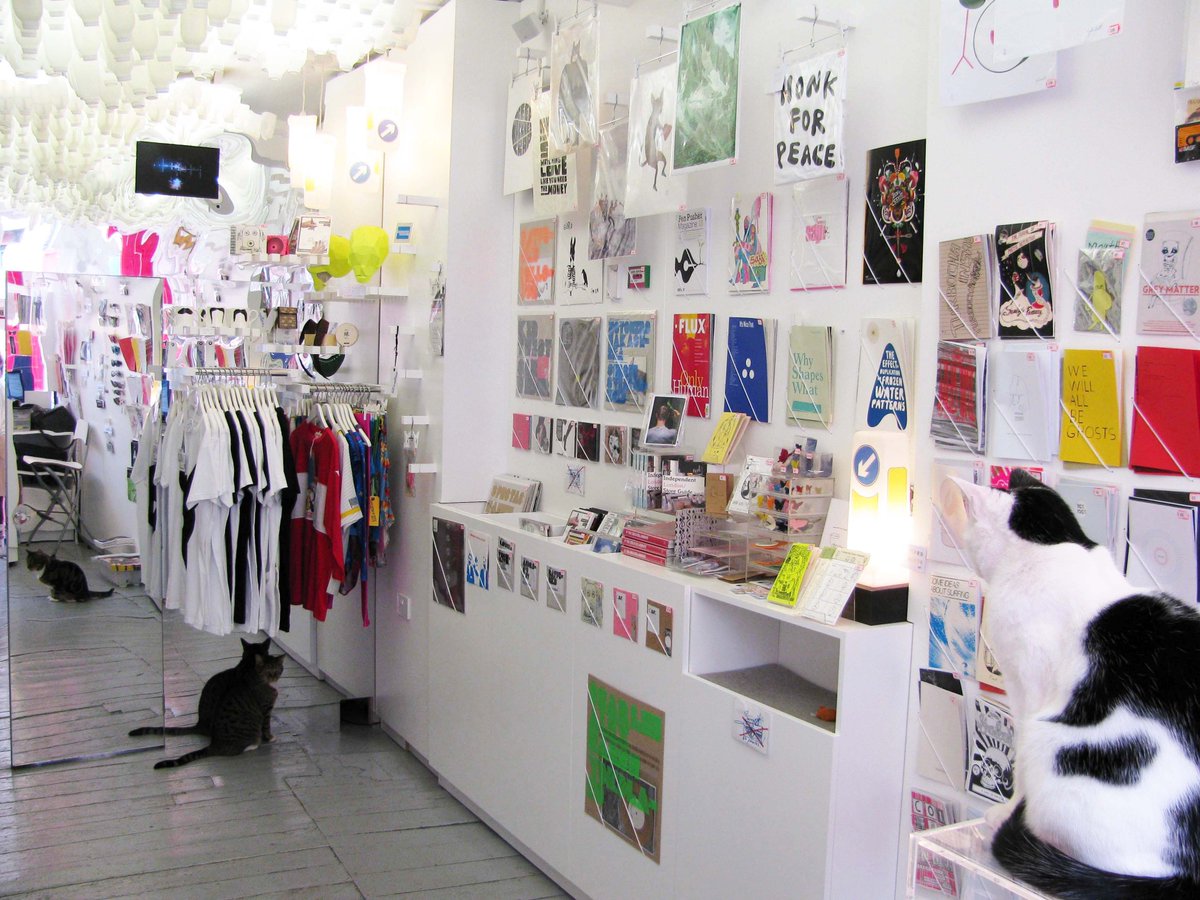 divento_com's tweet photo. Another innovative boutique, Lik + Neon in #London, check it out! https://t.co/EZjpm6C7PX #art #music #hipshop #hipster #shopping #Divento https://t.co/kzBDZcrOZ7