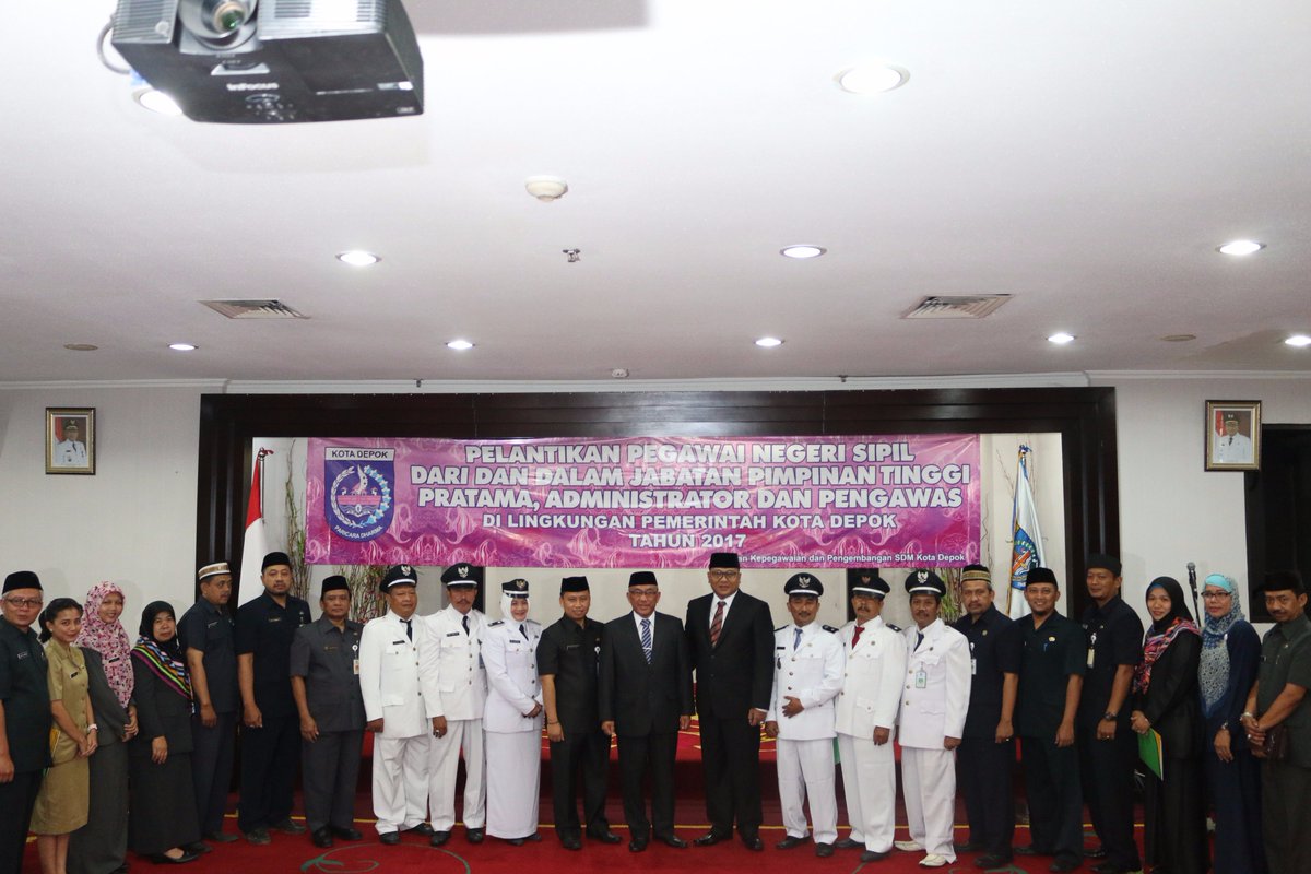 Pelantikan PNS Dari dan Dalam Jabatan Pimpinan Tinggi Pratama, Administrator dan Pengawas di Lingkungan <a href="/pemkotdepok/">PEMERINTAH KOTA DEPOK | #AyoPakaiMasker</a>