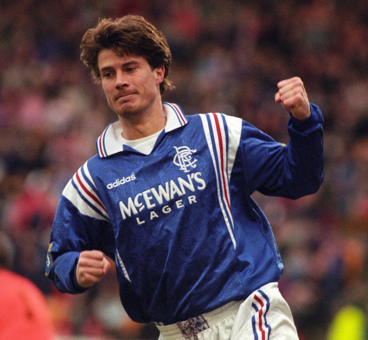 Best player to appear in an Old Firm Derby?

RT – Henrik Larsson
💙 – Brian Laudrup

#Celtic #Rangers