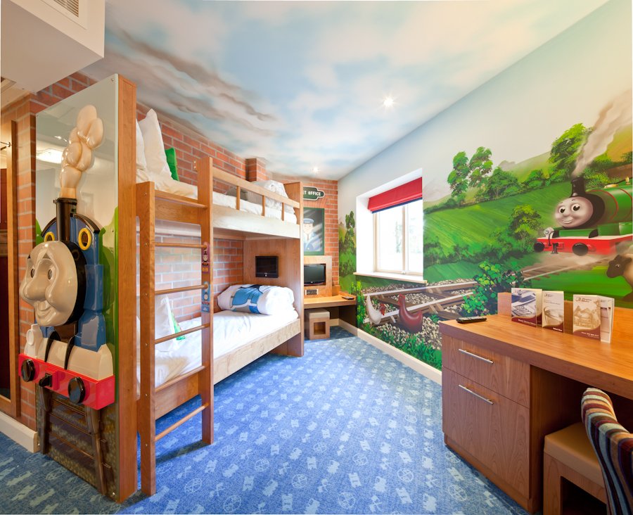 DraytonManor's tweet photo. #Competition time! For your chance to WIN the ultimate Thomas &amp; Friends Stay &amp; Play, LIKE &amp; RT https://t.co/JG0tyujtgl https://t.co/AjnrxIJjyo