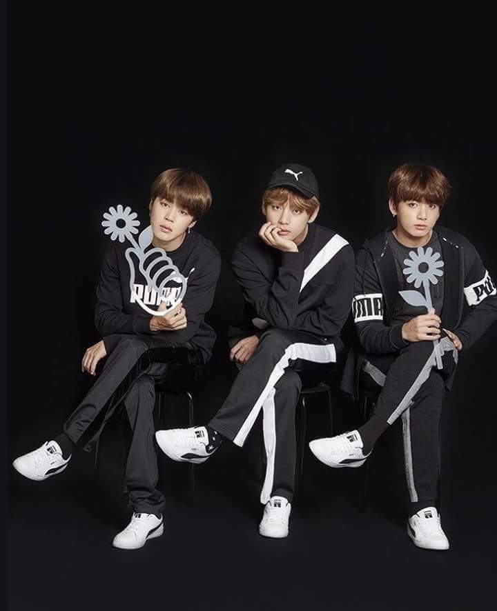 Kaytannie's tweet photo. GROUP ORDER for  BTSxPuma shoes only sold in Korea. (Thread)  https://t.co/9m5SQTWyfJ] https://t.co/FLFsJIUEzb