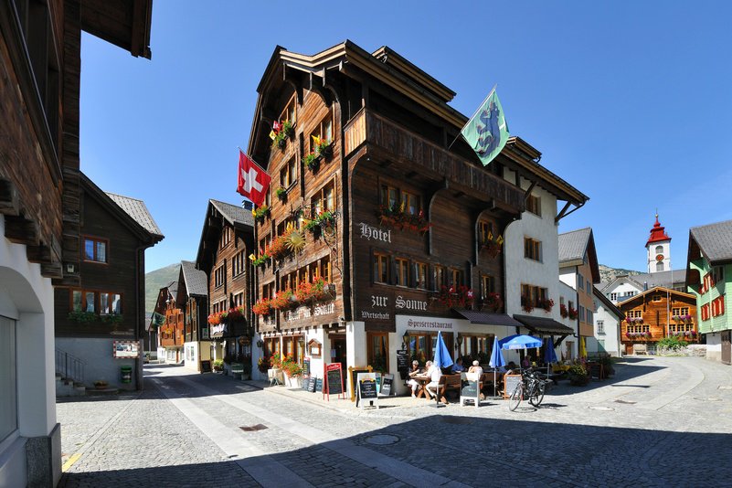 Sauro71's tweet photo. Andermatt, la storia del paese svizzero rinato tre volte. Grazie al gruppo Sawiris sarà culla del turismo https://t.co/l8zgbNQ6Sz @stekia https://t.co/NigmlMBsbM