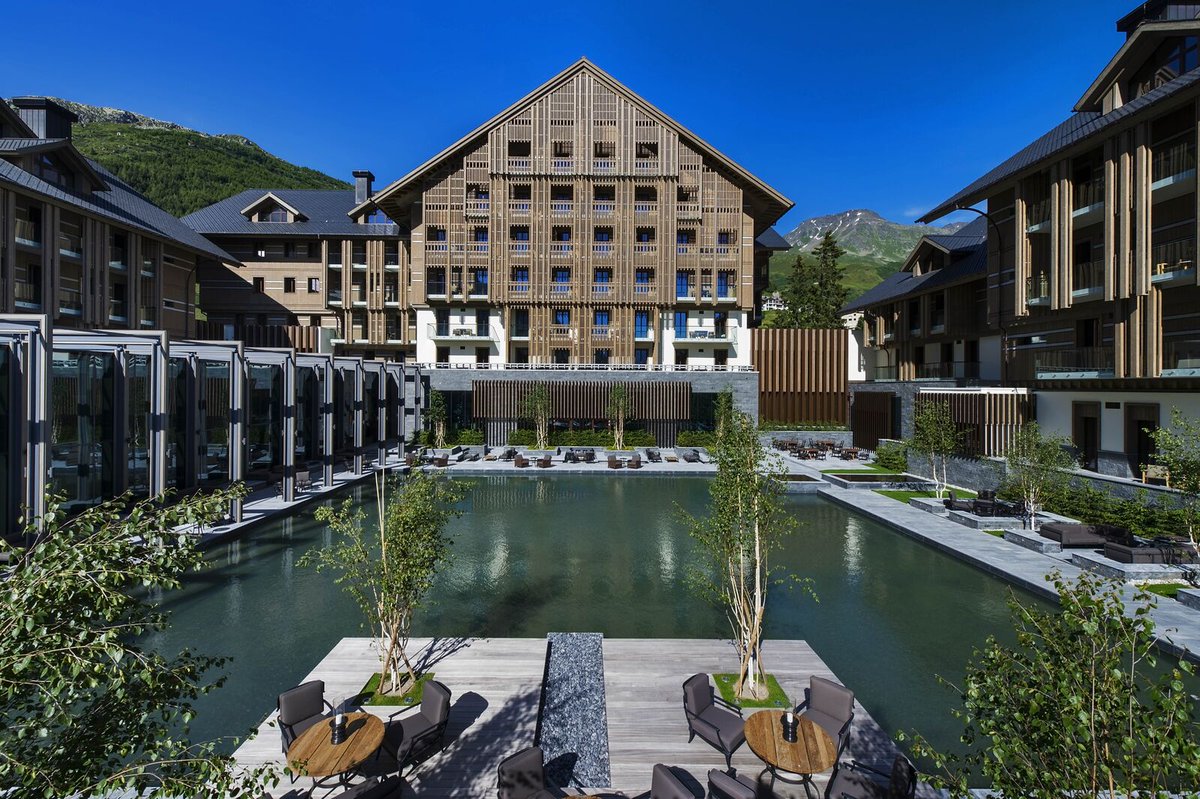 Sauro71's tweet photo. Andermatt, la storia del paese svizzero rinato tre volte. Grazie al gruppo Sawiris sarà culla del turismo https://t.co/l8zgbNQ6Sz @stekia https://t.co/NigmlMBsbM