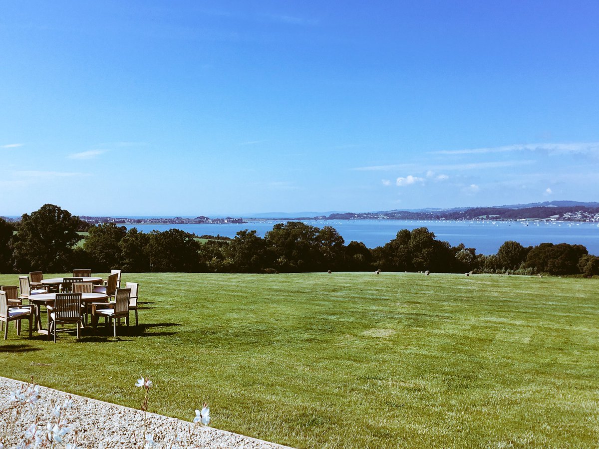 carrollcleaning's tweet photo. #superbviews @Lympstone_Manor #forsuperiorlunch & #exquisiteafternoontea #fantasticplacetocleanwindows. @cpcarroll777 @michaelcaines https://t.co/bNVoVPNzaT