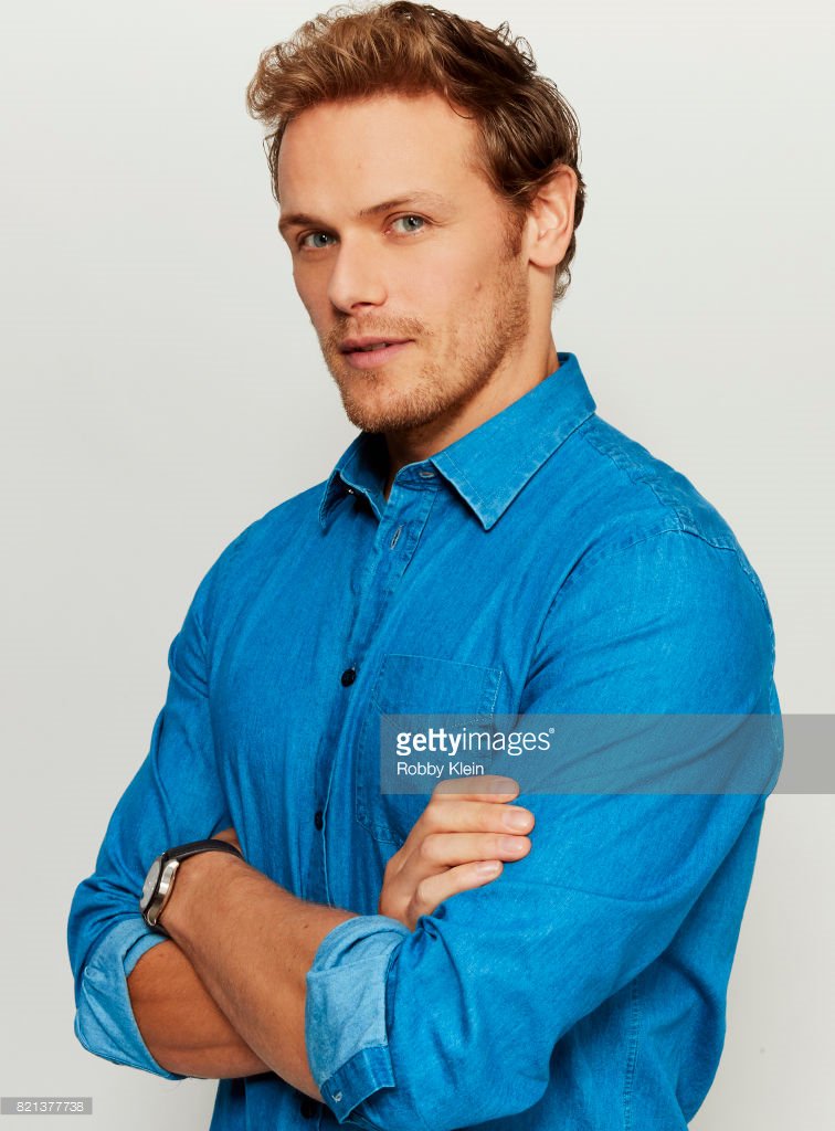 FROutlander_'s tweet photo. #PHOTO 📷 Portrait de @SamHeughan à la #SDCC2017 #OutlanderSDCC https://t.co/8FmbAghOvQ