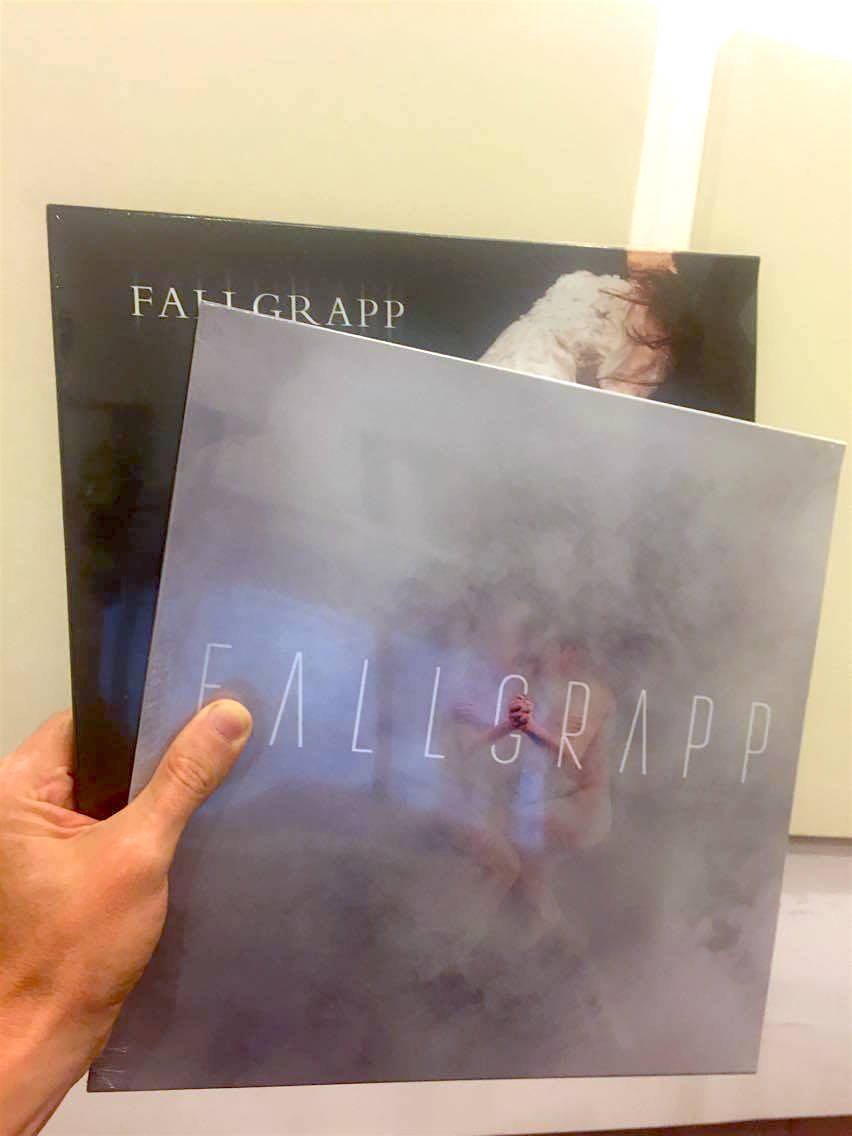 radiofm's tweet photo. Svieža letná súťaž! Počúvajte aktuálne vysielanie a vyhrajte platne od #fallgrapp! Jednu po jedenástej, druhú po dvanástej. #denfm #efemko https://t.co/AMcZwYqj8S