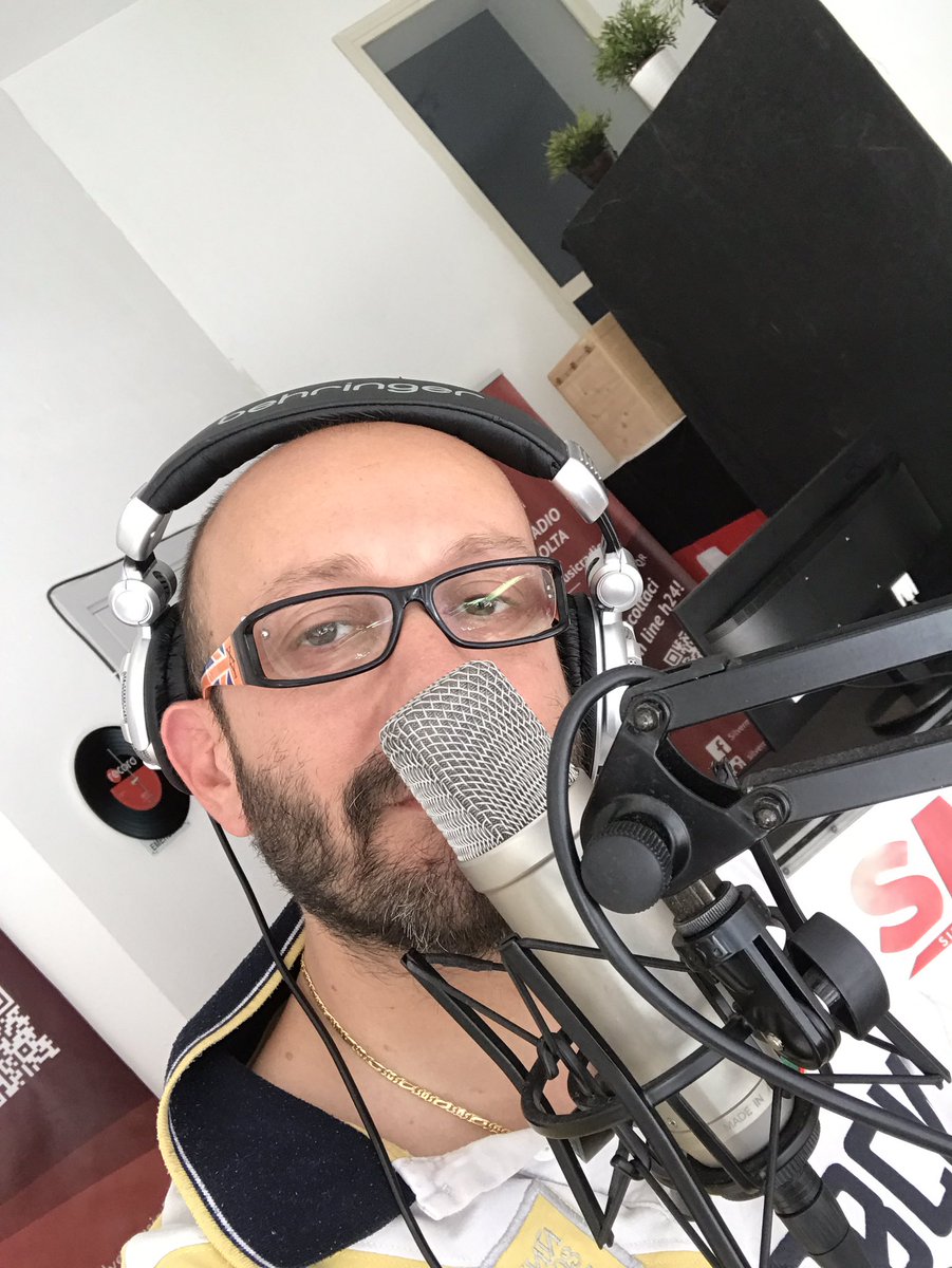 SilverMusicR's tweet photo. Alle 12 #onair fino alle 14 dopo @OraMusicaRadio https://t.co/k89ksd06xc #streetradio #SMsummer17 #Milano #news #oroscopo salutiamo #CPIT1 https://t.co/e45maJ0DVp