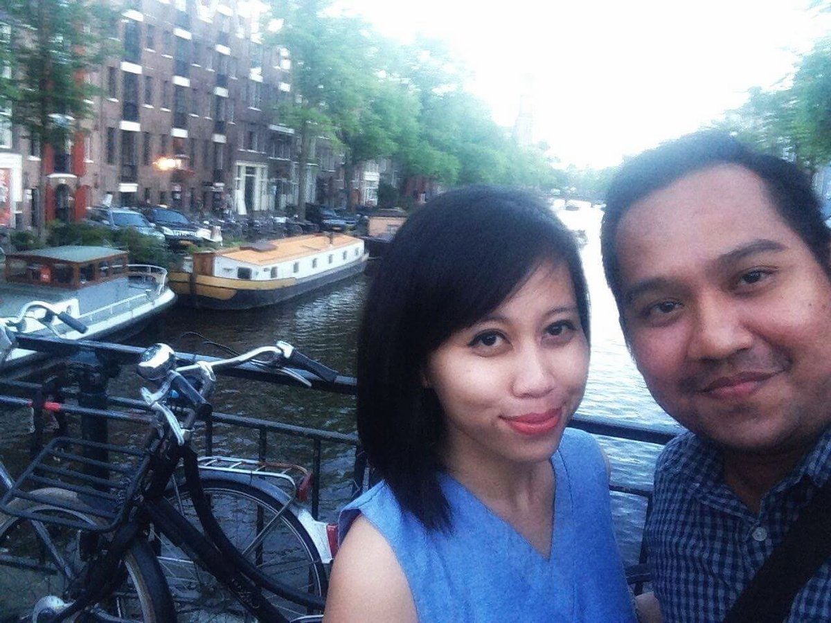 hesnuaril's tweet photo. Prima sayang.. words fail me. Safe trip to eternity @massabumi! 

From Jatinangor to Amsterdam, you said back then and it was our last pic. https://t.co/Qb1YVLHRhu