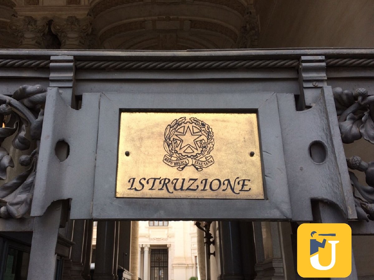 UtopicApp's tweet photo. Che ci fa #Utopic al #Miur?? 🤔
Ennesima conferma che la strada innovativa di #utopicapp è quella giusta! Stay tuned💪💪 https://t.co/u8WrI4SA4c