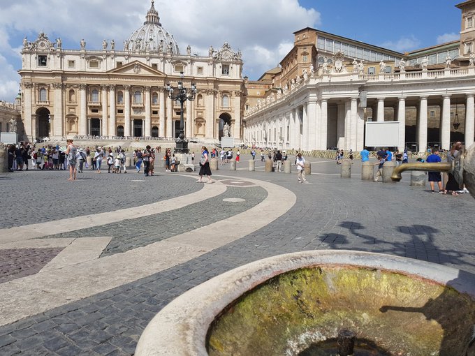 View image on Twitter