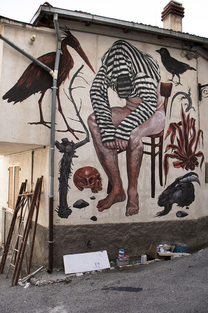 brababella's tweet photo. #Streetart: #NicolaAlessandrini, #MrSuperA & #CollinVanDerSluijs, #AndreaCrea https://t.co/6eTU2mxMoy in evidenza il pezzo di Nic ad #Aielli https://t.co/mZpDpvJYcn