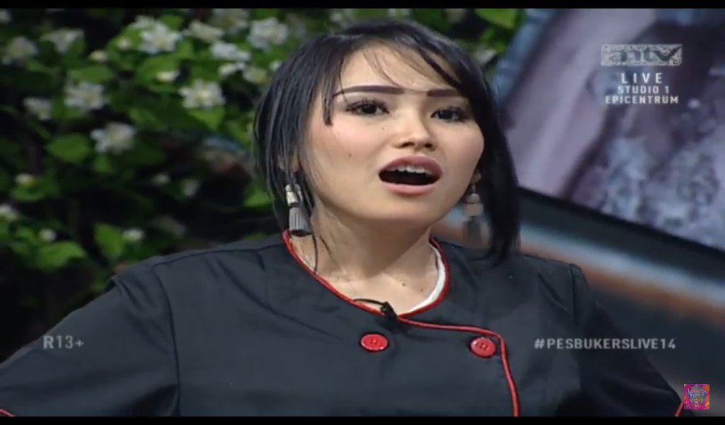 Enonirwan2's tweet photo. koki cantik @aytingnew92 #ruming #PESBUKERSLIVE14 https://t.co/fz6tdLT3kH
