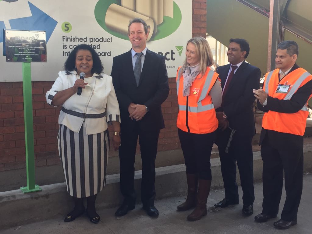 pamsaofficial's tweet photo. Minister Molewa of @environmentza with Mpact, TetraPak and PRASA at #mpactliquid launch https://t.co/KCiDk22zJF