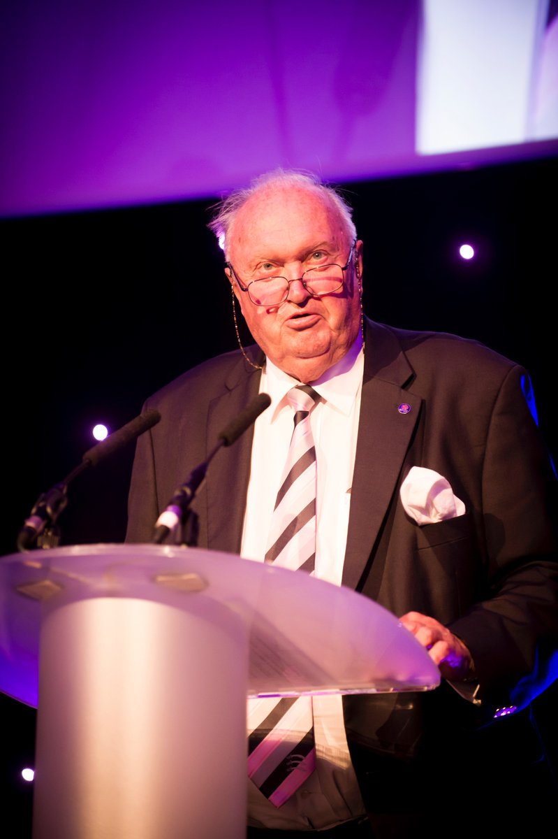 London_Unites's tweet photo. More pictures showing what a fabulous night everyone had at #londonunites thanks @rogerbrownphoto https://t.co/EFbH1fTO9H