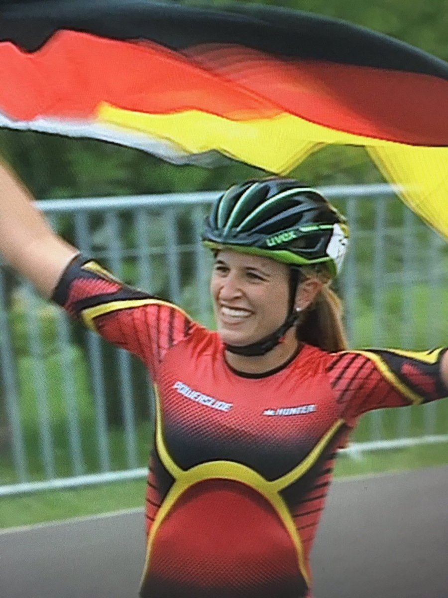 BastiSchwele's tweet photo. GOLD! #MareikeThum 500m #SpeedSkating @DOSB @sport1 #TWG2017 #Glückwunsch https://t.co/ZJpEvoXDaL