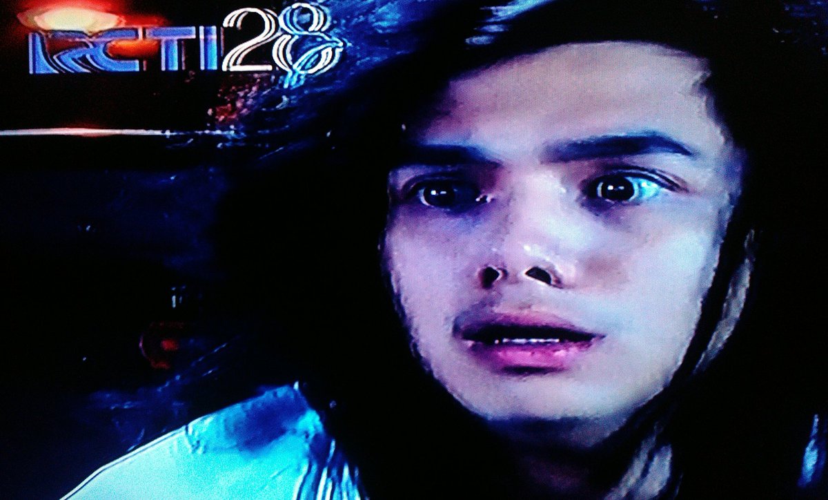 JsNext96's tweet photo. @RoLand_Addict @ROMPIS_LOVERS Devon kena batunya mau nakuti² malah di takutin hehehe @ROMPIS_LOVERS #RomanPicisanEps102 https://t.co/yv9tjElFdn