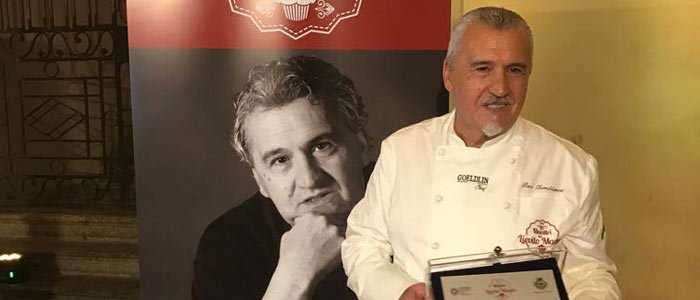 .<a href="/PacoTorreblanca/">Paco Torreblanca</a> recibe el premio "Mejor panettone fuera de italia". ¡Enhorabuena! pasteleria.com/noticia/201707…