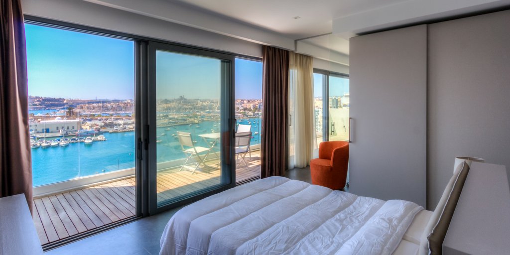 perrymalta's tweet photo. Introducing OneOne0 #Sliema |12 brand new seafront apartments with incredible views | Available for #longlets >> https://t.co/PYN2cclvz2 https://t.co/DjOQ0LA0W5