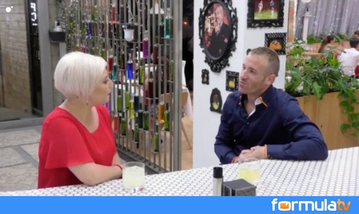 FormulaTV's tweet photo. ¡MENUDO PLANTÓN! Un comensal planta a su cita en #FirstDates387 al escuchar su voz... ¡Sin llegar a verla! https://t.co/BwKiWqObmv https://t.co/WzxjPZfMkj