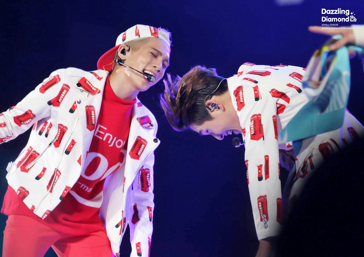 pics_onew's tweet photo. Always smile
#SHINee #onew #jonghyun #onjong #hyunew https://t.co/rHB47CVgAz