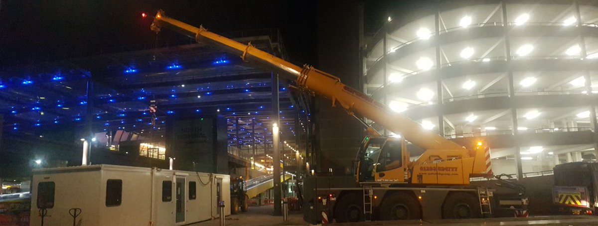 Gatwick_Group's tweet photo. Night work requirement? No problem for our team of highly skilled operatives and specialist equipment available 24/7. #logisticalsolutions https://t.co/FfIgCDDMbp