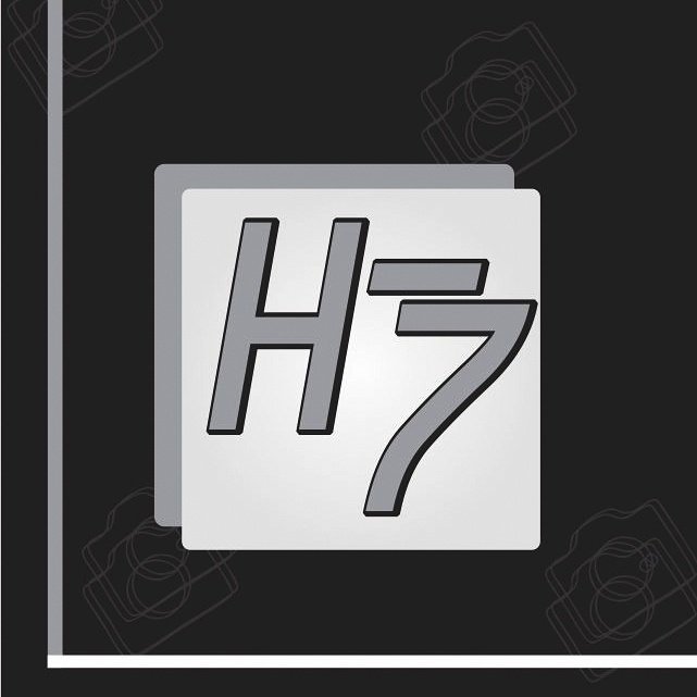 PHOTO COMPETITION
[PERS]PEKTIF 2017
"Analogi Pemuda Jalanan"

catch us on
Instagram : bapemafebuns
Line            : @cll1041m