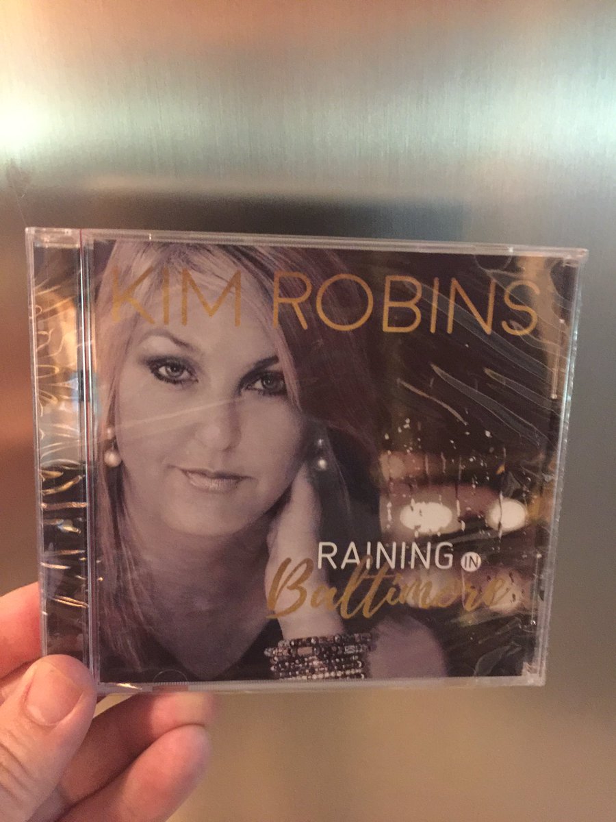 beanblossombaby's tweet image. This! #Pinecastlerecords #bluegrass #KimRobins #40yearslate