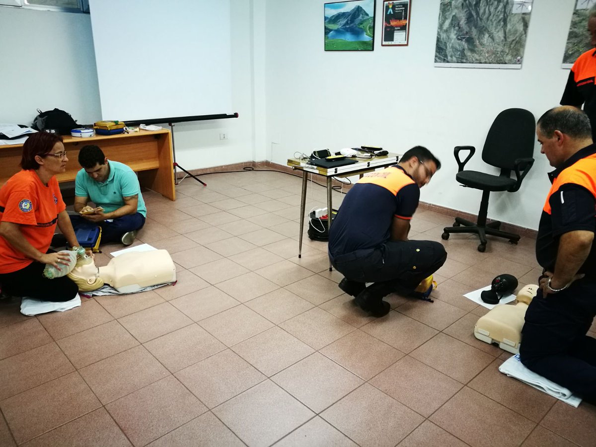 PcValsequillo's tweet photo. Segunda jornada de formación en Protección Civil de Valsequillo. DESA por la Academia Canaria de Seguridad/ESSSCAN ❤️⚡ https://t.co/2pjMCmr7uT