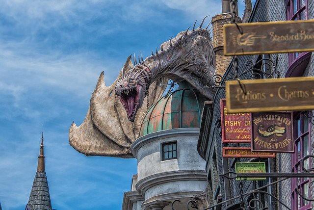 Hogwarts_Existe's tweet photo. #SempreQuisTer dinheiro pra poder ir pro Parque do Harry Potter https://t.co/ikXhK8yXd0