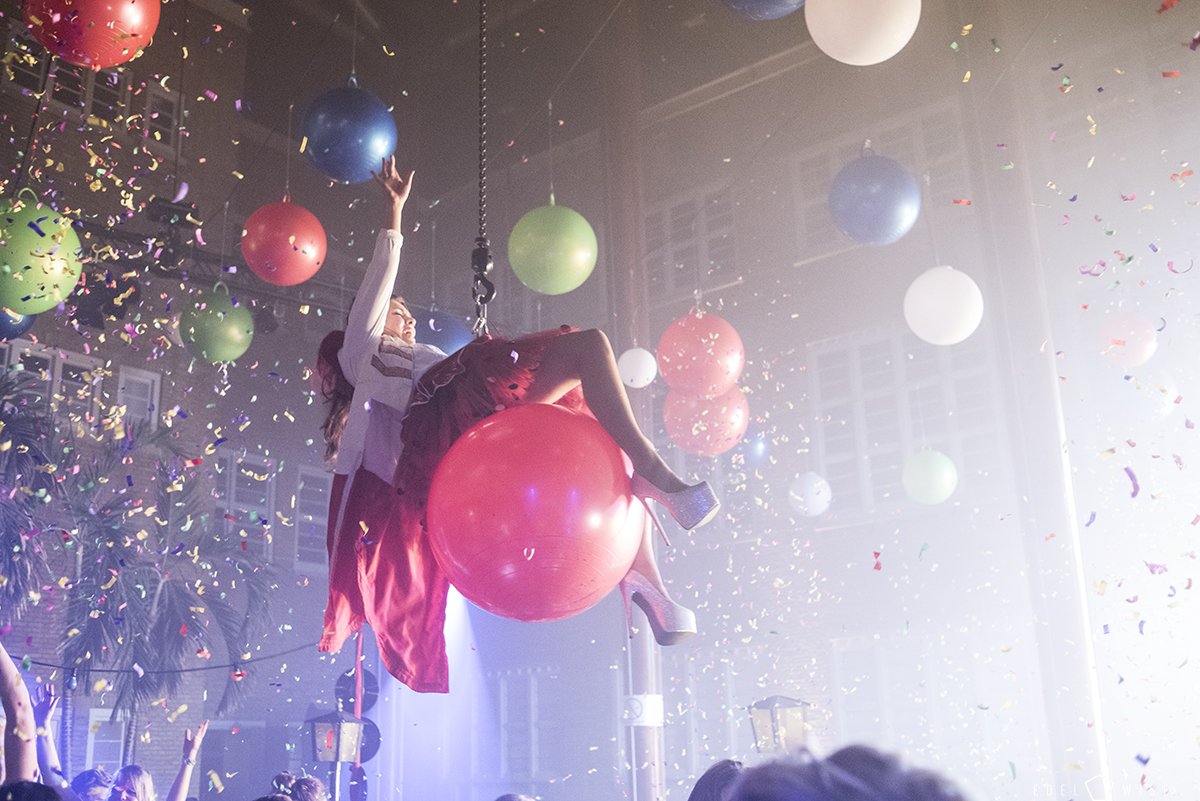 EdelEvents's tweet image. Wij houden ervan om jouw gasten te vermaken! Hoe doe je dat beter dan door ze te verrassen met spectaculaire details?! #edelevents