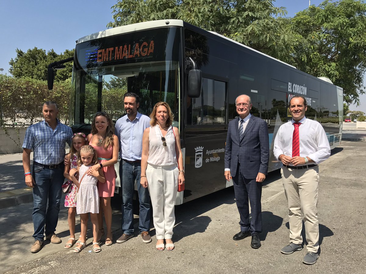malaga's tweet photo. El Ayuntamiento amplía el recorrido de la línea 16 de @EMT_Malaga hasta el Hospital Quirón y sus inmediaciones https://t.co/hQuJ0qdgmc https://t.co/juUEQgsrhv