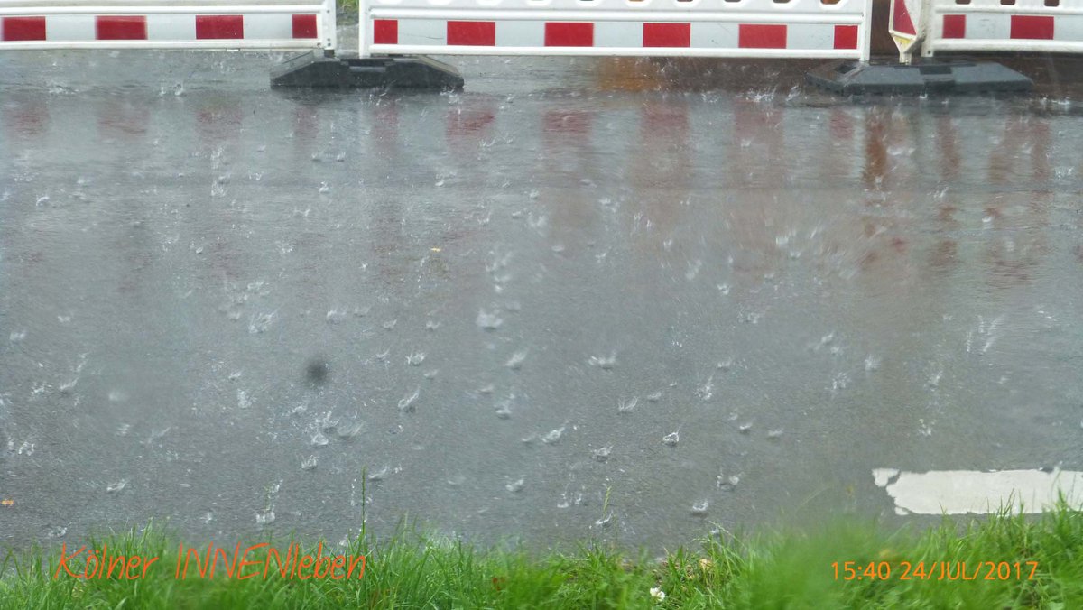 Sommerfrische in der Stadt - Badespaß ganz ohne Freibad ⛈️ 😰🌬️
#365koeln #thisiscologne #schlimmergehtsnimmer