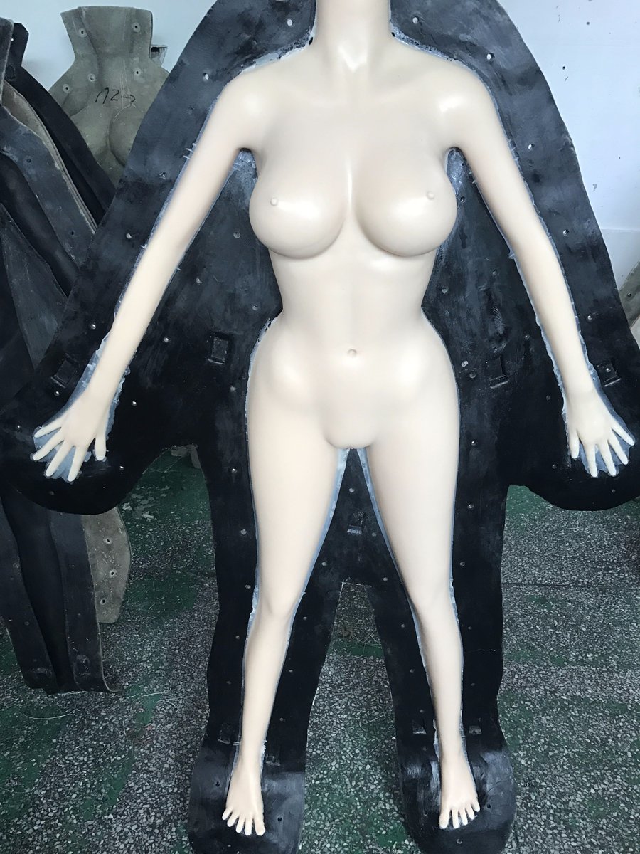 SoldLaugh's tweet photo. Photos from factory of realistic dolls. Some of them look creepy. https://t.co/lhf1P23aJX
