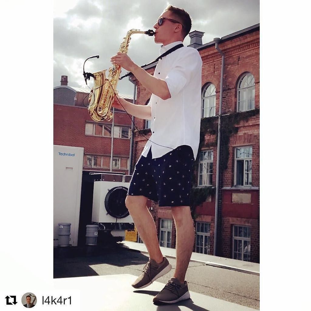 theSAXperience's tweet photo. whoa what a weekend @ravintolanooa! Nice to have a full crowd full of good people! next up @mkitchencafe 10.8! Fb … https://t.co/vwofQDXJNK https://t.co/KR6trqxeNU